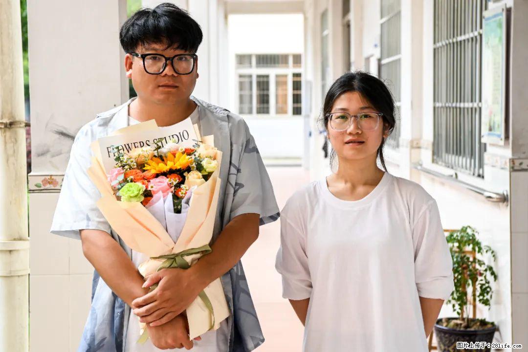 全网追的“扁担女孩”，找了一份暑假工，时薪12元 - 防城港生活资讯 - 防城港28生活网 fcg.28life.net